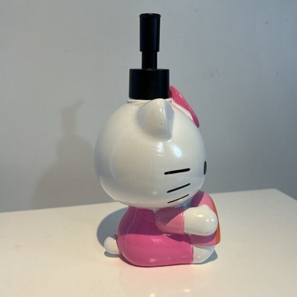 New Sanrio Hello Kitty Sculpted Soap/lotion Dispenser Bathroom rainbow - Picture 2 of 8